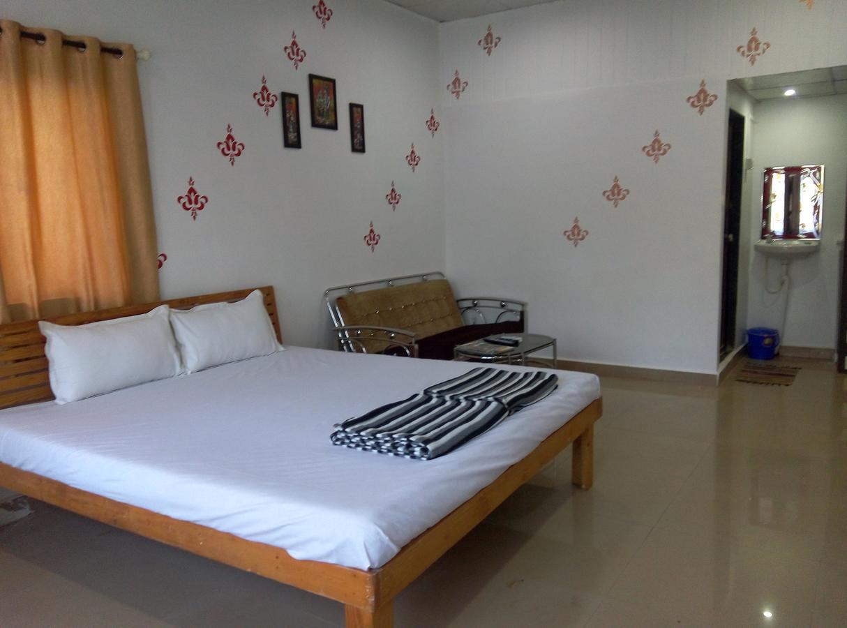 Om Shree Bed And Breakfast Harihareshwar Exterior photo