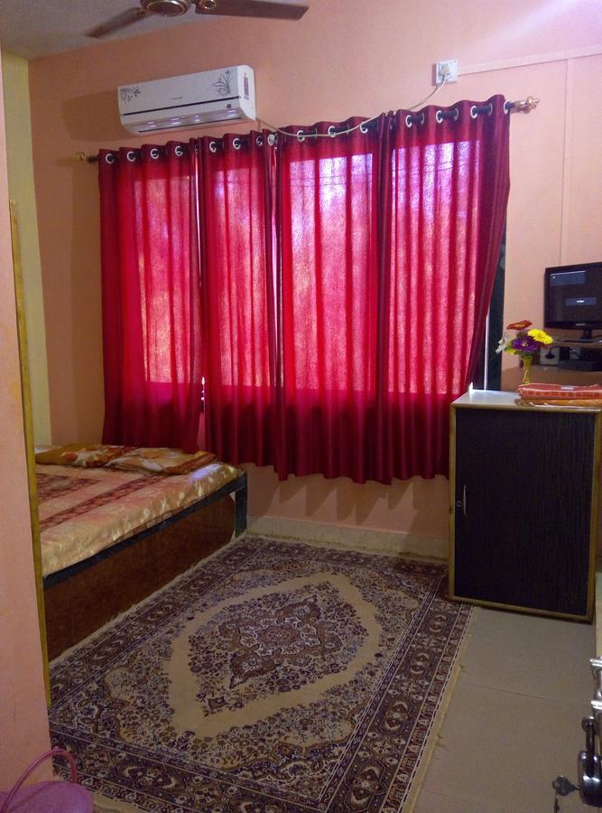 Om Shree Bed And Breakfast Harihareshwar Exterior photo
