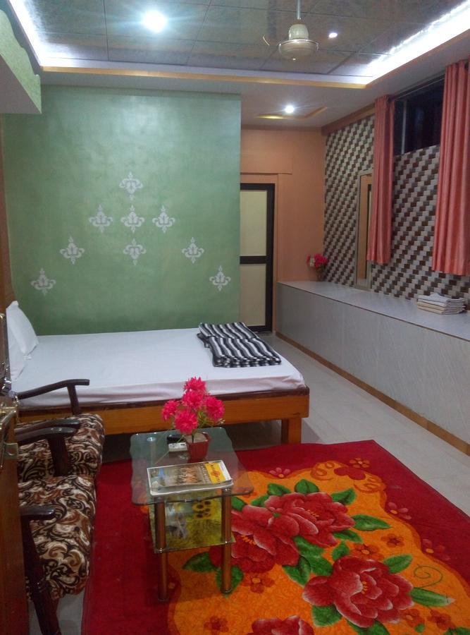 Om Shree Bed And Breakfast Harihareshwar Exterior photo