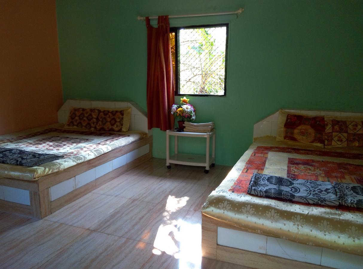 Om Shree Bed And Breakfast Harihareshwar Exterior photo